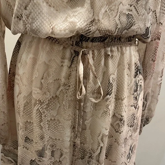 White House Black Market Beige Snake Print Dress - Picture 3 of 8